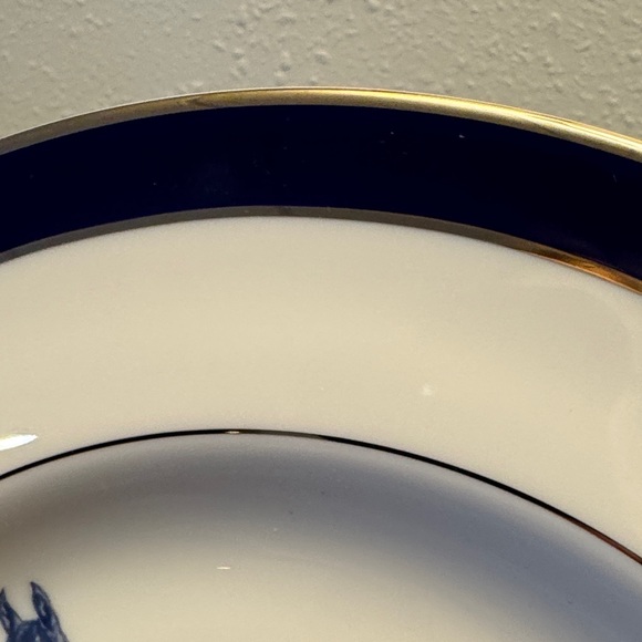 Elegant Blue and Gold Horse Design Plates - Picture 10 of 15